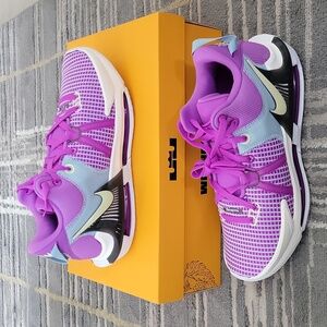 Nike LeBron Witness VII Sz:9.5
